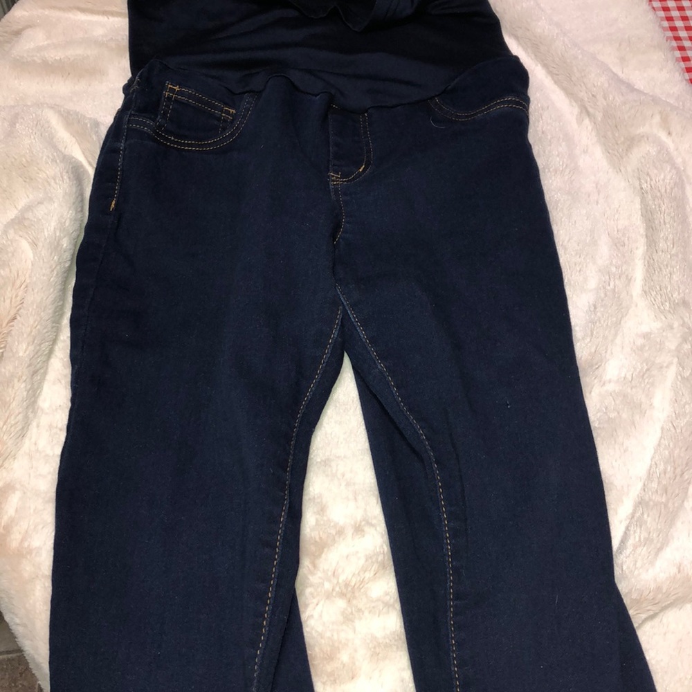 Maternity blue jeans